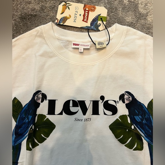 NWT Farm Rio for Levi’s white cropped t-shirt with parrots - Picture 2 of 6